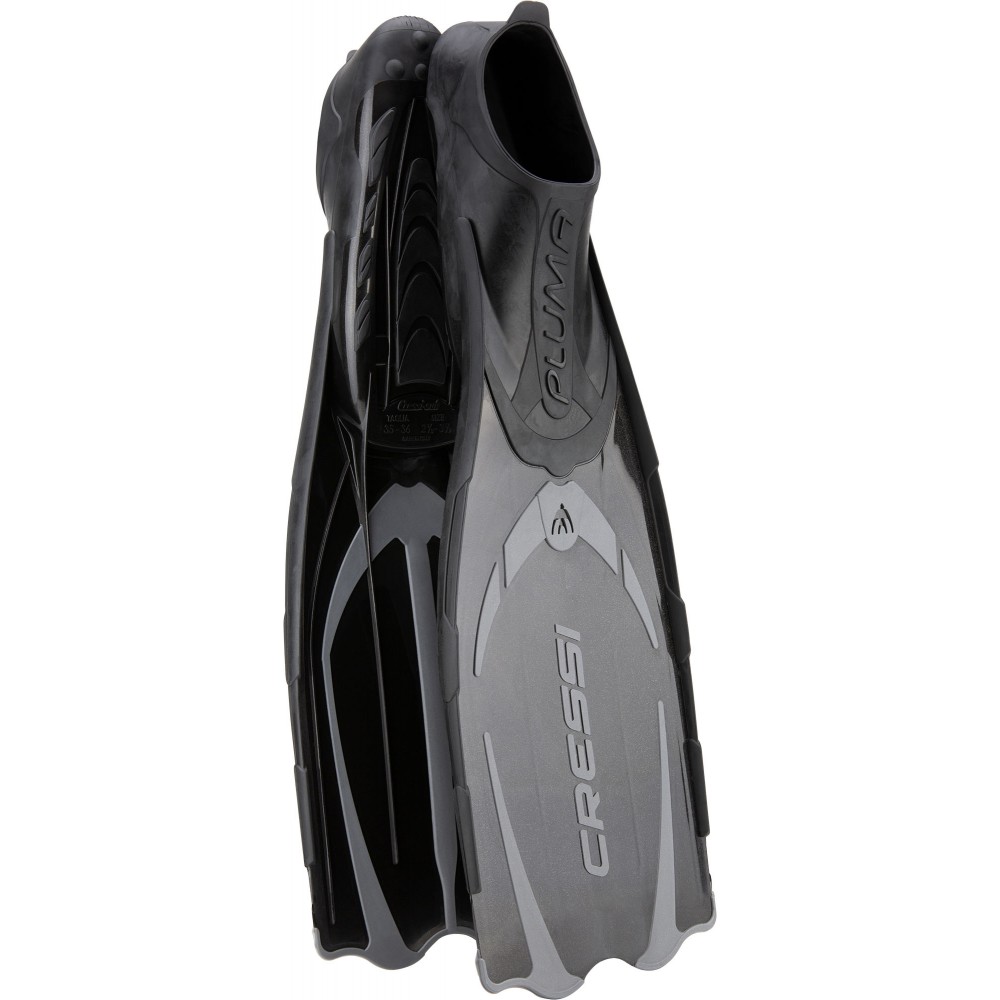 - PLUMA FINS BLACK/SILVER 39/40 (5.5/6.5)